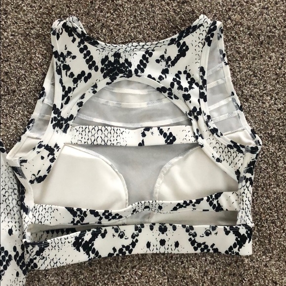 Snake Skin Two Piece Workout Set - Picture 3 of 3